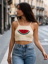 Tığ İşi Crop Üst — Krem Karpuz Desenli, şehir lookbook çekimi